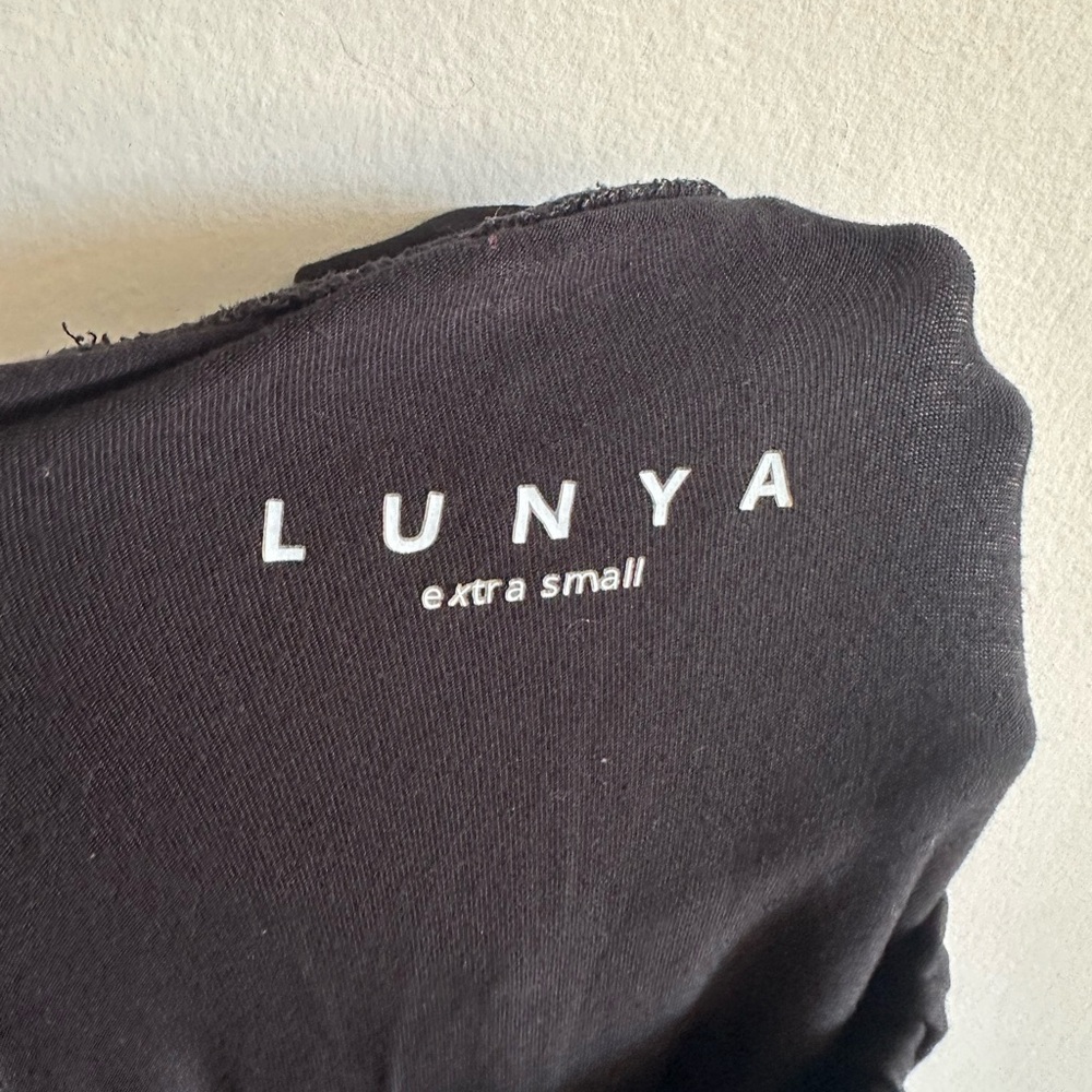 Lunya Black Comfy Stretch Classic Neutral Joggers Sweatpants size XS EUC - Picture 7 of 7